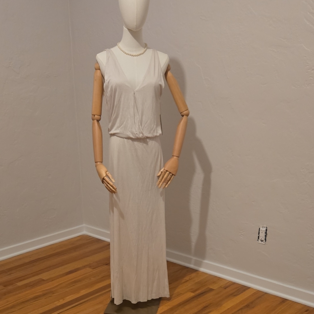 Alice + Olivia Cream Sheath Dress Sleeveless Crew Neck